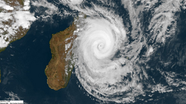 Illustration de l'actualité Après BATSIRAI en début de mois , le cyclone tropical EMNATI menace Madagascar !